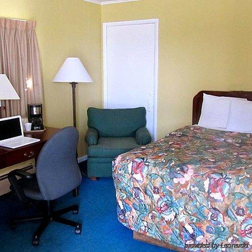 Arrowhead Motel Gillette Room photo